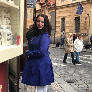 Meet your Posher, Cynthia